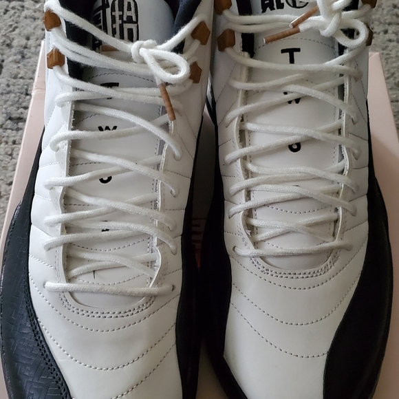 Jordan's 12 size 12 Chinese New Olney worn once $3 - Picture 3 of 10